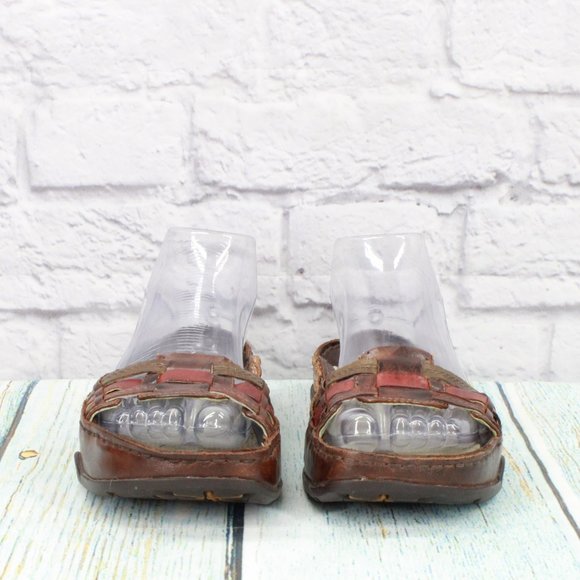 *Earth Brown Leather Slip on Comfort Casual Sandals Size 9.5 Inches - Picture 4 of 9